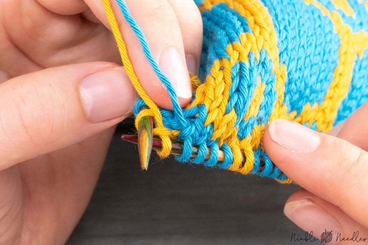 making sure the yarns didn't cross