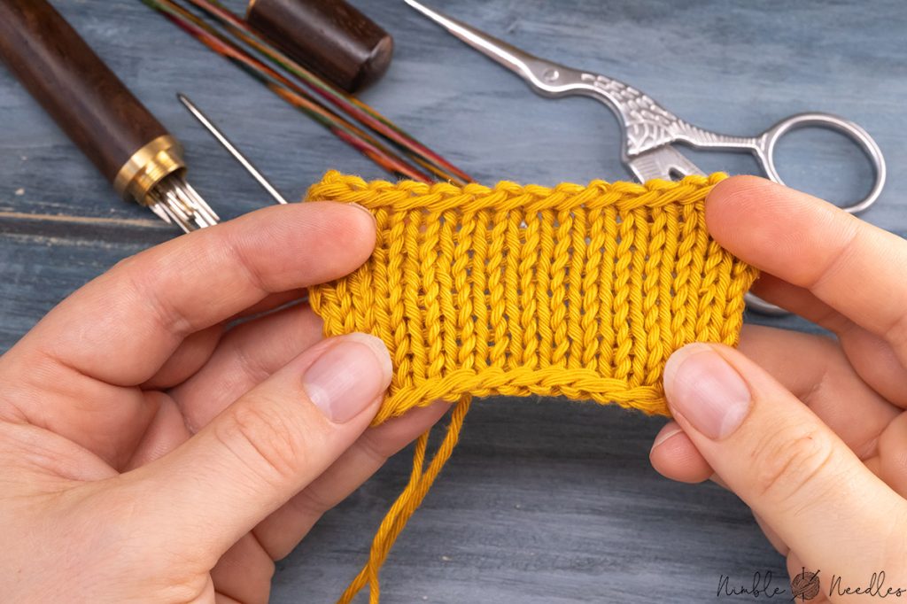 a swatch with two mirrored edges that look the same using the longtail technique