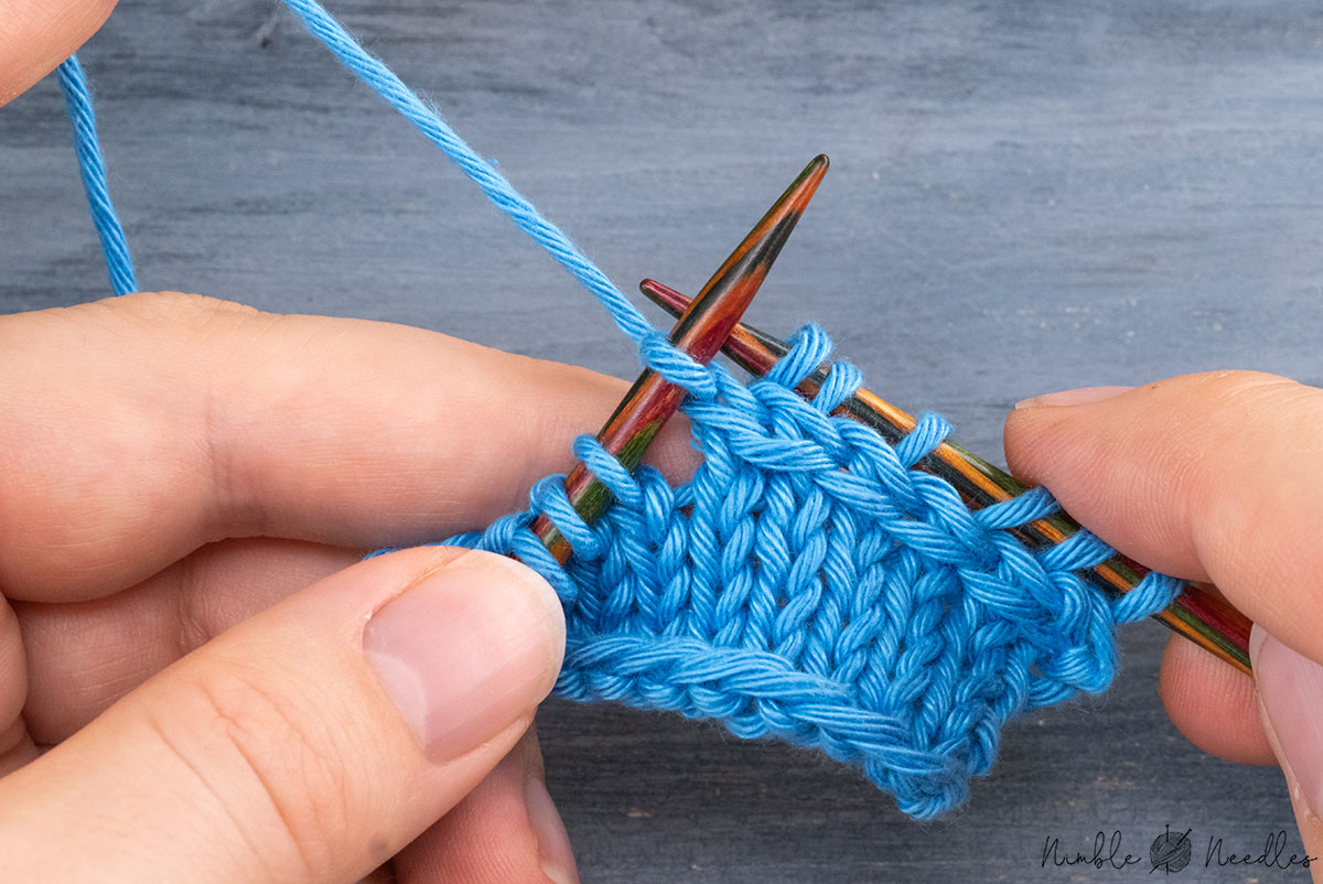 repeating these steps for the horizontal cable stitch