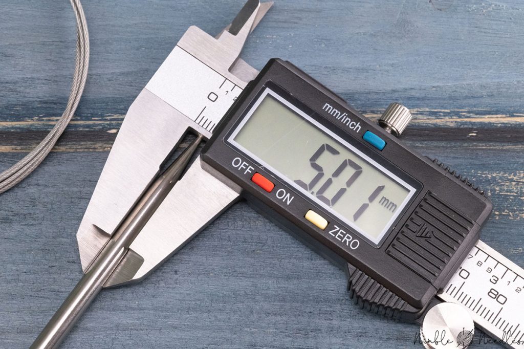 measuring the precission of the lykke flight needle tips with a caliper